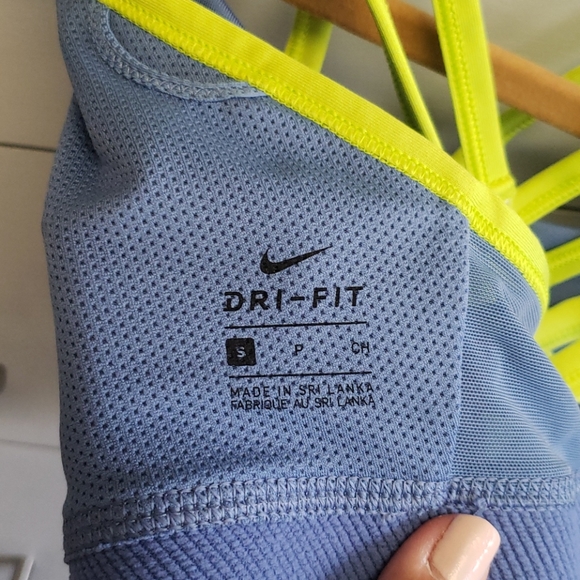 Nike Sports Bra {S} - Picture 10 of 13